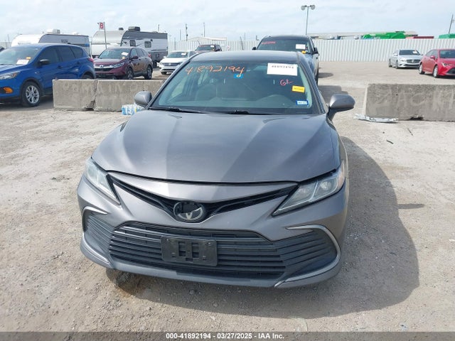 4T1C11AK0MU559431 Toyota CAMRY LE