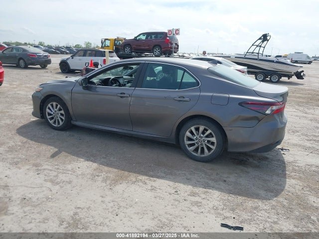 4T1C11AK0MU559431 Toyota CAMRY LE