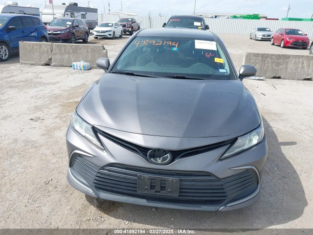 4T1C11AK0MU559431 Toyota CAMRY LE