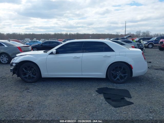 2C3CCADG8NH134439 Chrysler 300 Touring L