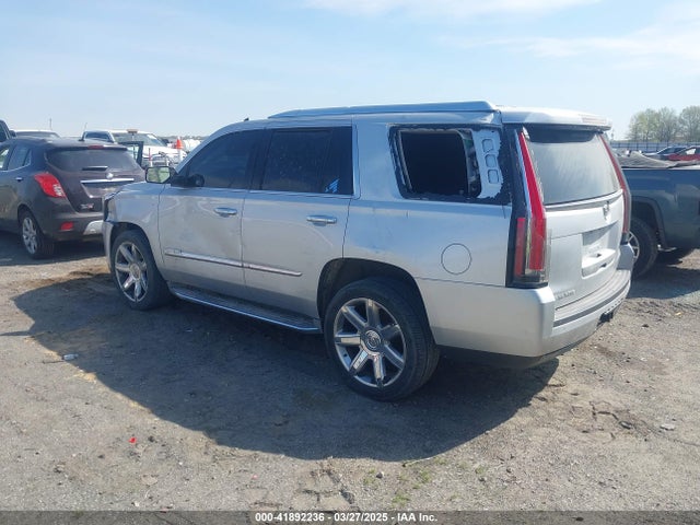 2015 CADILLAC ESCALADE 1GYS4BKJ9FR173738 Photo 2