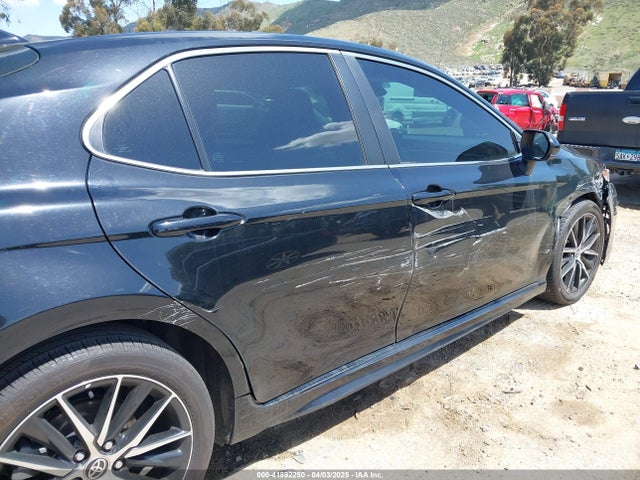 4T1G11AK6MU581144 Toyota CAMRY SE