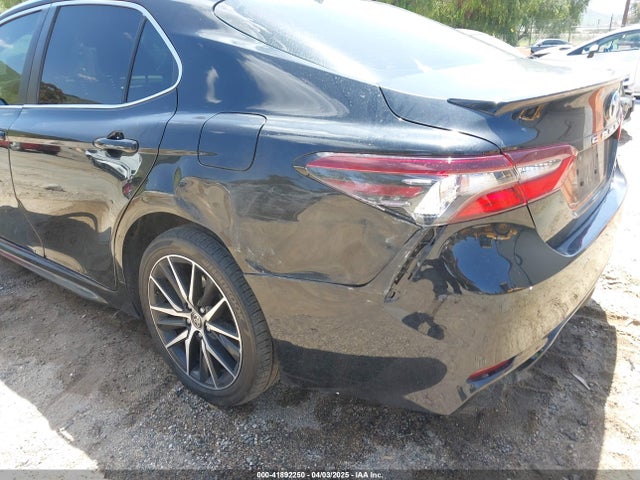 4T1G11AK6MU581144 Toyota CAMRY SE