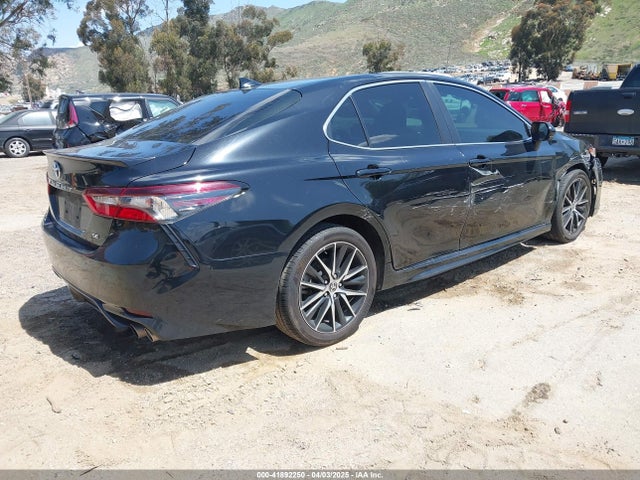 4T1G11AK6MU581144 Toyota CAMRY SE
