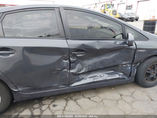 Toyota Prius Two 2015 JTDKN3DU8F0476353 Image 6