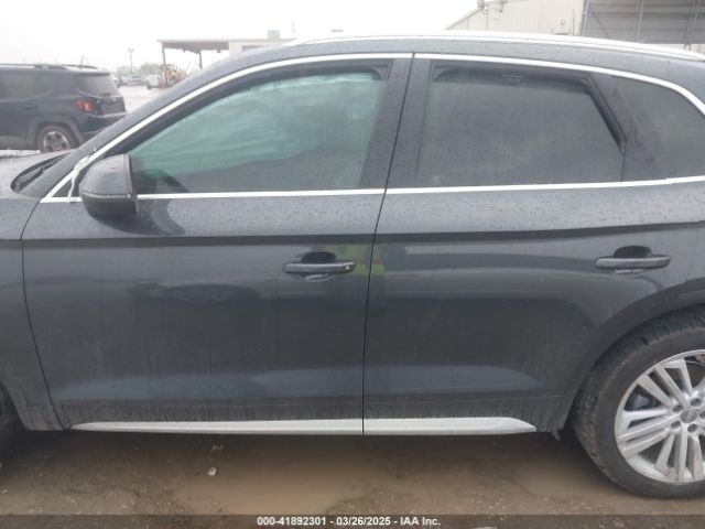 WA1BNAFYXK2045638 Audi Q5 45 Premium