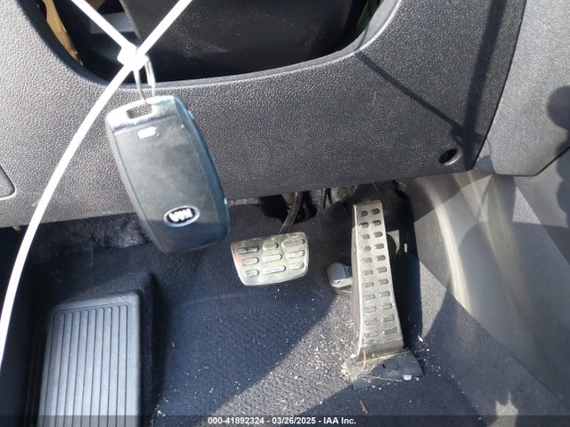 5XYPK4A50JG382715 KIA Sorento 3.3l Sxl
