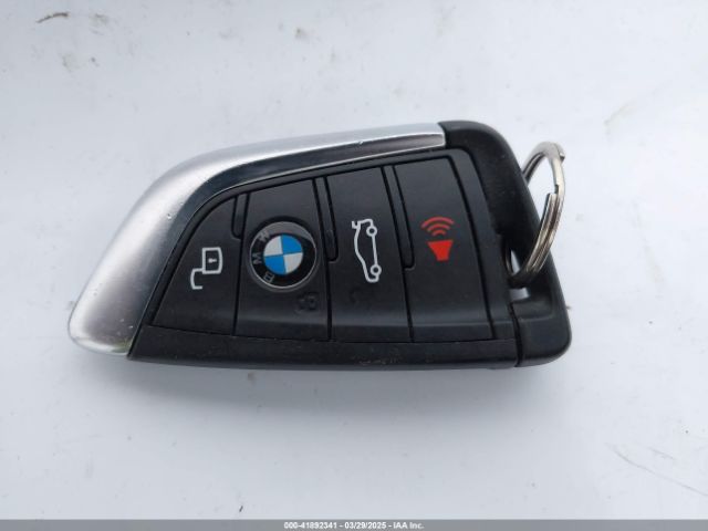 3MW5R1J09M8C15403 BMW 330I