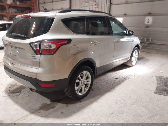 1FMCU9HD9JUD01479 Ford ESCAPE SEL