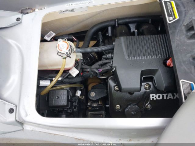 2020 SEADOO SEADOO GTX YDV47343B020 Photo 9