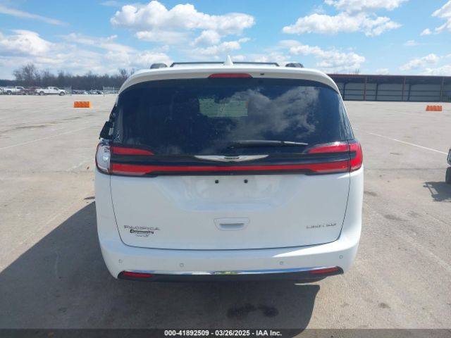 2C4RC1GG5NR124060 Chrysler Pacifica Limited