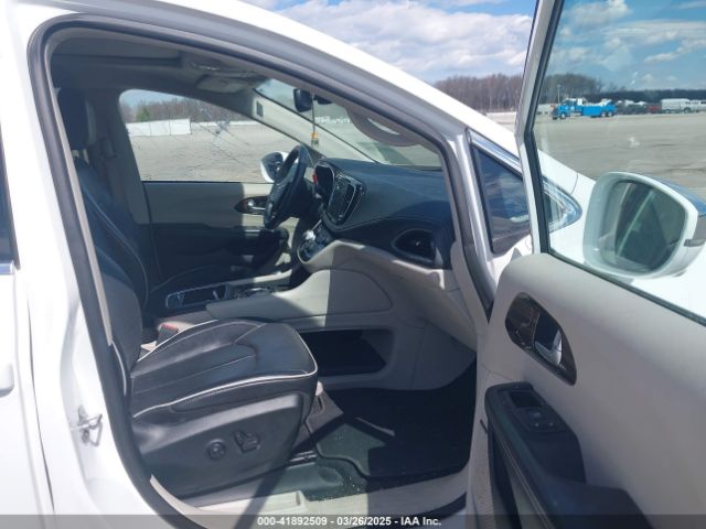 2C4RC1GG5NR124060 Chrysler Pacifica Limited