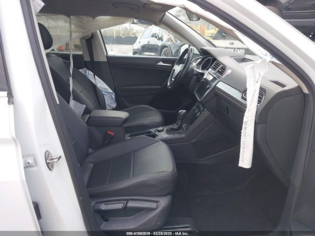 3VV2B7AX7KM125053 Volkswagen Tiguan 2.0t Se/2.0t Sel/2.0t Sel R-line/2.0t Sel R-line Black
