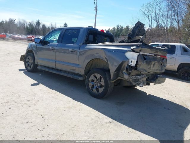 2022 FORD F-150 LIGHTNING 1FTVW1EV4NWG03679 Photo 2