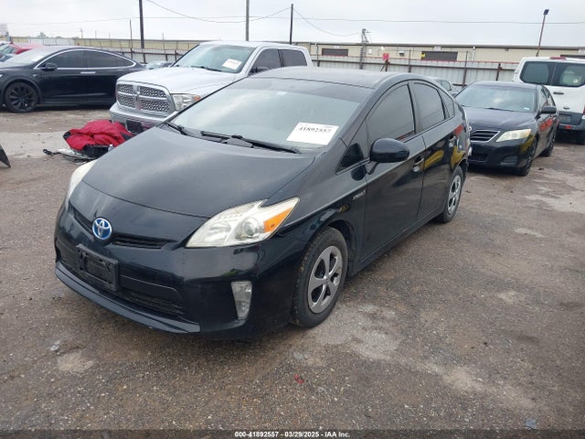 JTDKN3DU4F1984667 Toyota Prius Two