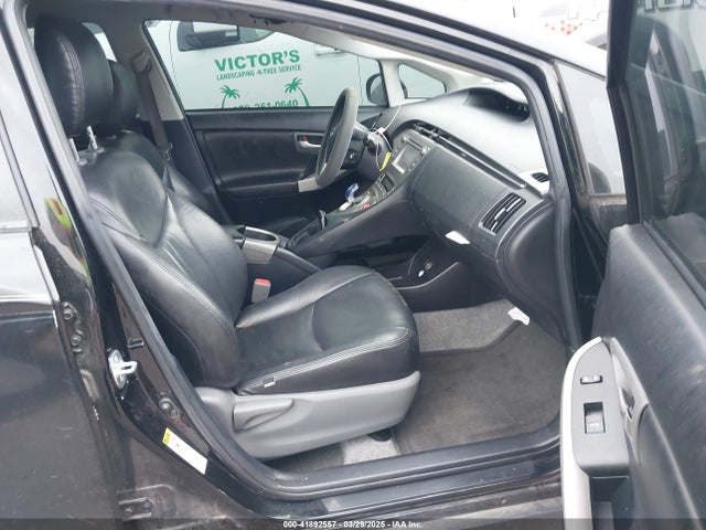 JTDKN3DU4F1984667 Toyota Prius Two