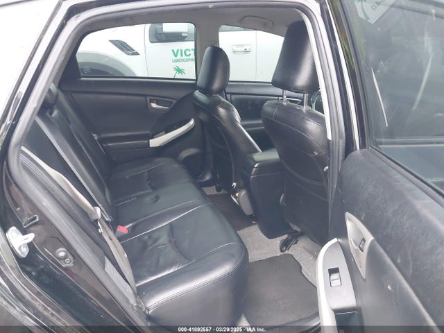 JTDKN3DU4F1984667 Toyota Prius Two