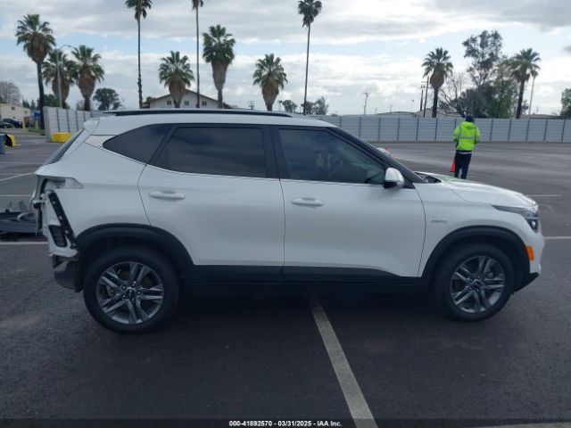 KNDEUCAA1M7166138 KIA SELTOS S
