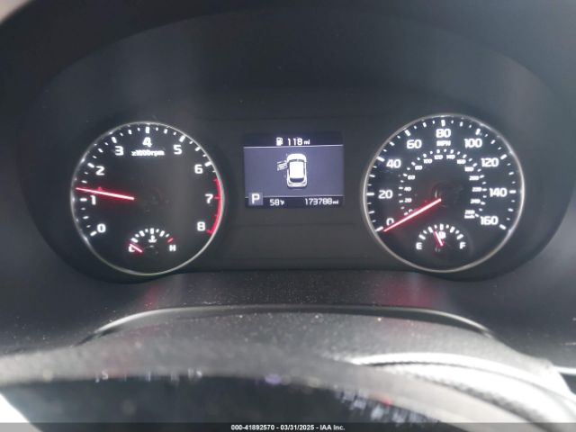 KNDEUCAA1M7166138 KIA SELTOS S