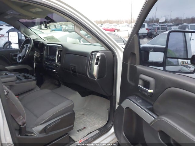 1GCVKREC8HZ365945 Chevrolet Silverado 1500 2lt