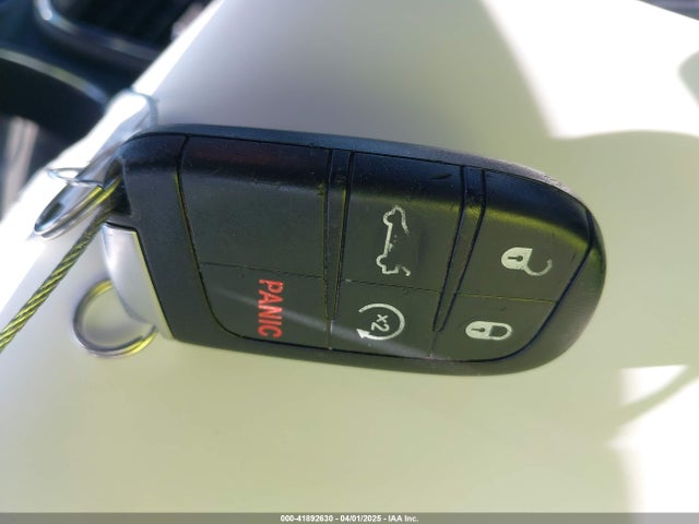Chrysler 200 S 2015 1C3CCCBG8FN518938 Image 11