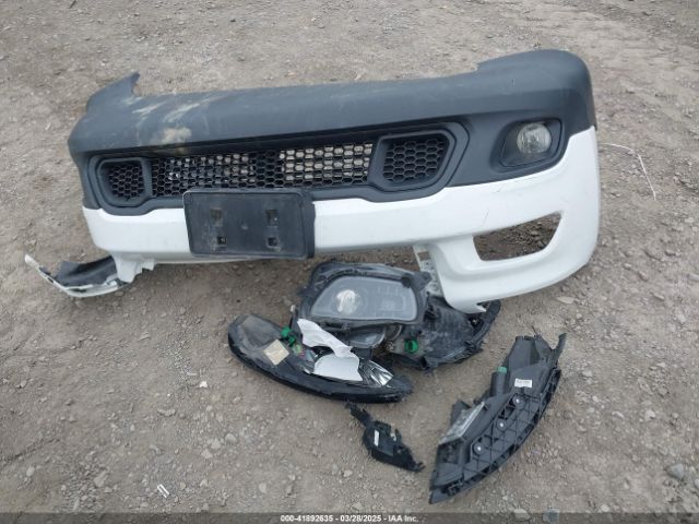 1C4PJMLBXJD598592 Jeep Cherokee Latitude Plus 4x4