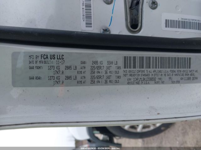 1C4PJMLBXJD598592 Jeep Cherokee Latitude Plus 4x4