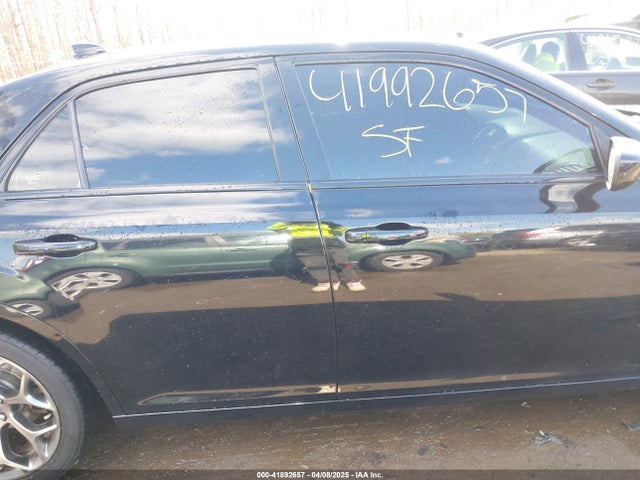 2C3CCABGXGH238517 Chrysler 300 300s