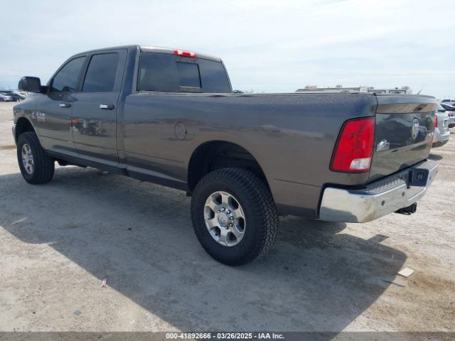 2016 RAM 2500 3C6UR5JL2GG102653 Photo 2