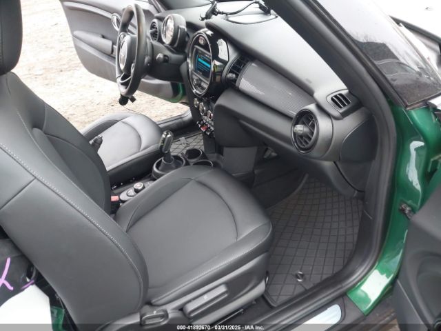 2021 MINI HARDTOP WMWXR3C09M2N45834 Photo 4