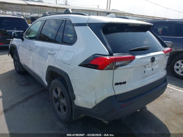 2T3W1RFV3NC181386 Toyota Rav4 Xle