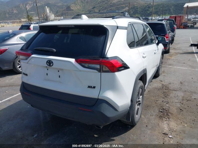 2T3W1RFV3NC181386 Toyota Rav4 Xle