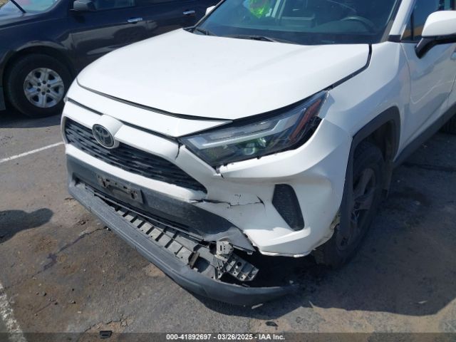 2T3W1RFV3NC181386 Toyota Rav4 Xle