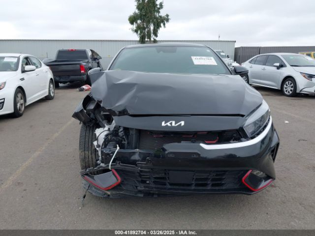 3KPF54AD2PE602923 KIA Forte Gt-line