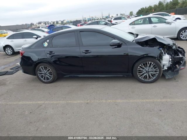 3KPF54AD2PE602923 KIA Forte Gt-line