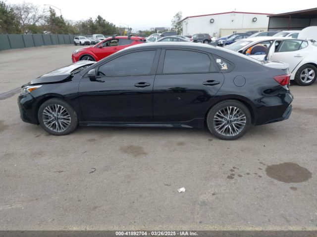 3KPF54AD2PE602923 KIA Forte Gt-line