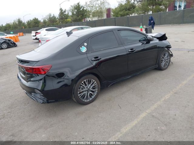 3KPF54AD2PE602923 KIA Forte Gt-line