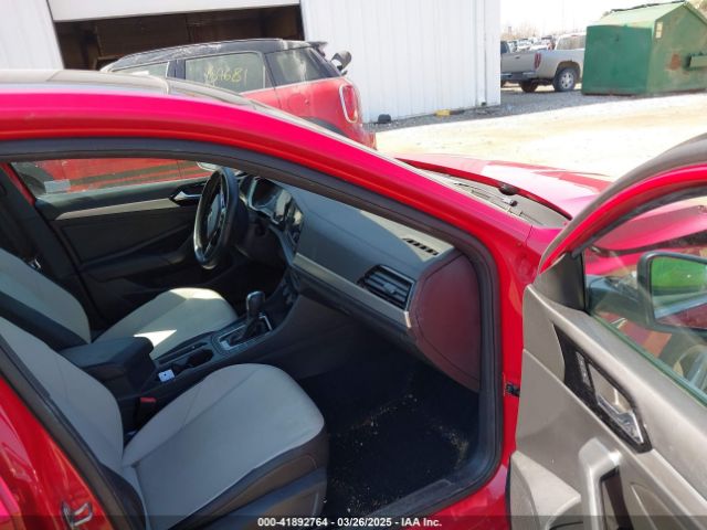 2020 VOLKSWAGEN JETTA 3VWCB7BU9LM018088 Photo 4