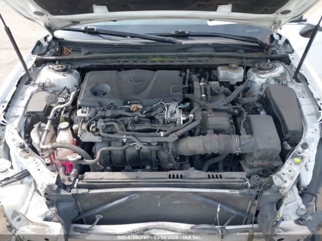 4T1B31HK3JU505807 Toyota Camry Hybrid Le