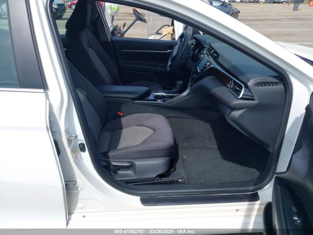 4T1B31HK3JU505807 Toyota Camry Hybrid Le