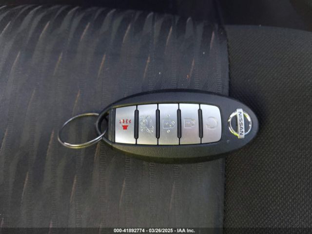 JN8AT2MT9KW268688 Nissan ROGUE SV