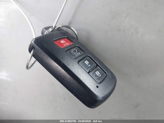 JTMRJREVXGD041235 Toyota Rav4 Hybrid Xle