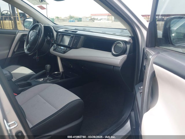 JTMRJREVXGD041235 Toyota Rav4 Hybrid Xle