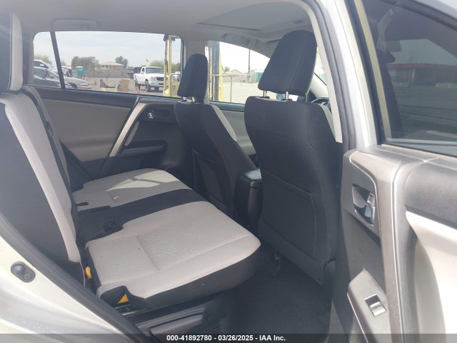 JTMRJREVXGD041235 Toyota Rav4 Hybrid Xle
