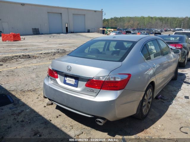 1HGCR3F92FA017199 Honda Accord Touring