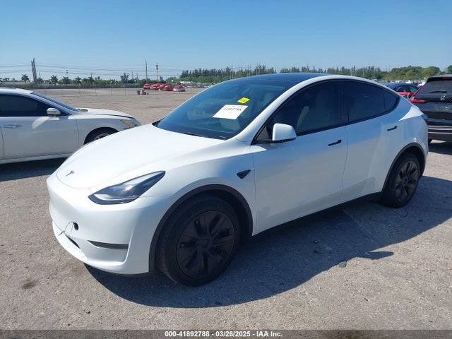 2024 TESLA MODEL Y 7SAYGDED9RF161420 Photo 1