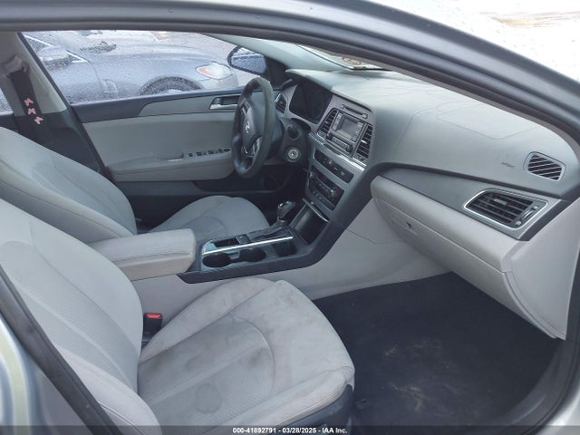 5NPE24AFXFH133533 Hyundai SONATA SE