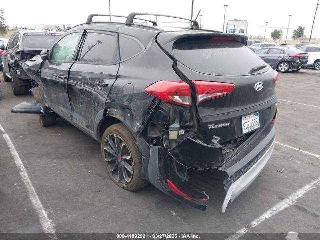 KM8J33A22HU528622 Hyundai Tucson Night
