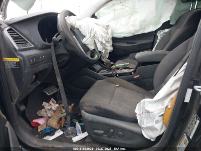 KM8J33A22HU528622 Hyundai Tucson Night