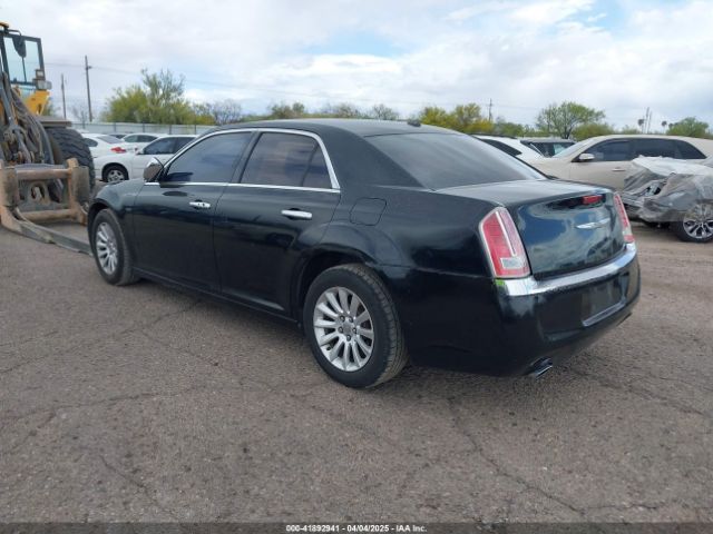 2013 CHRYSLER 300 2C3CCAAG7DH573389 Photo 2